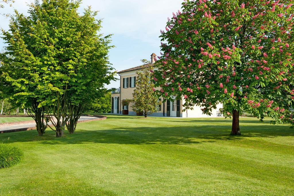 Relais 23 Hotel & Ristorante Castelnuovo Belbo Εξωτερικό φωτογραφία