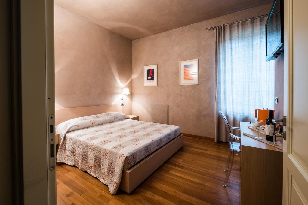 Relais 23 Hotel & Ristorante Castelnuovo Belbo Εξωτερικό φωτογραφία
