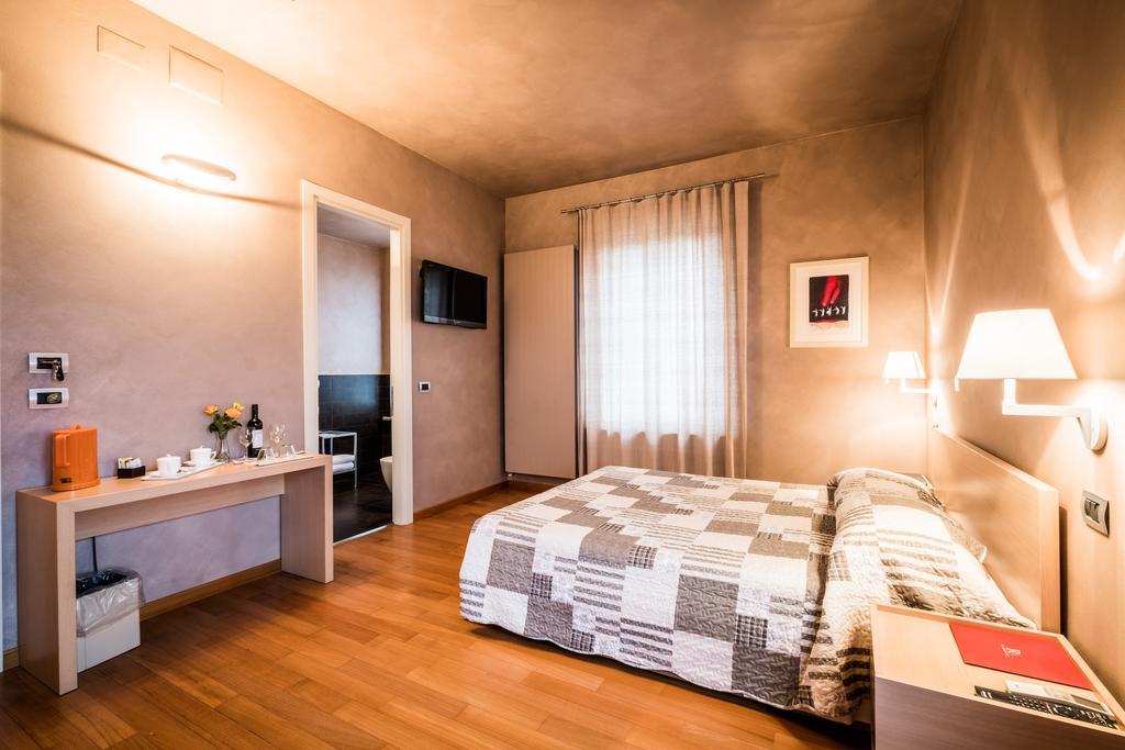Relais 23 Hotel & Ristorante Castelnuovo Belbo Εξωτερικό φωτογραφία